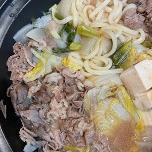 東のまるごと鍋ꕤ黄金比率のすき焼き✧˖°